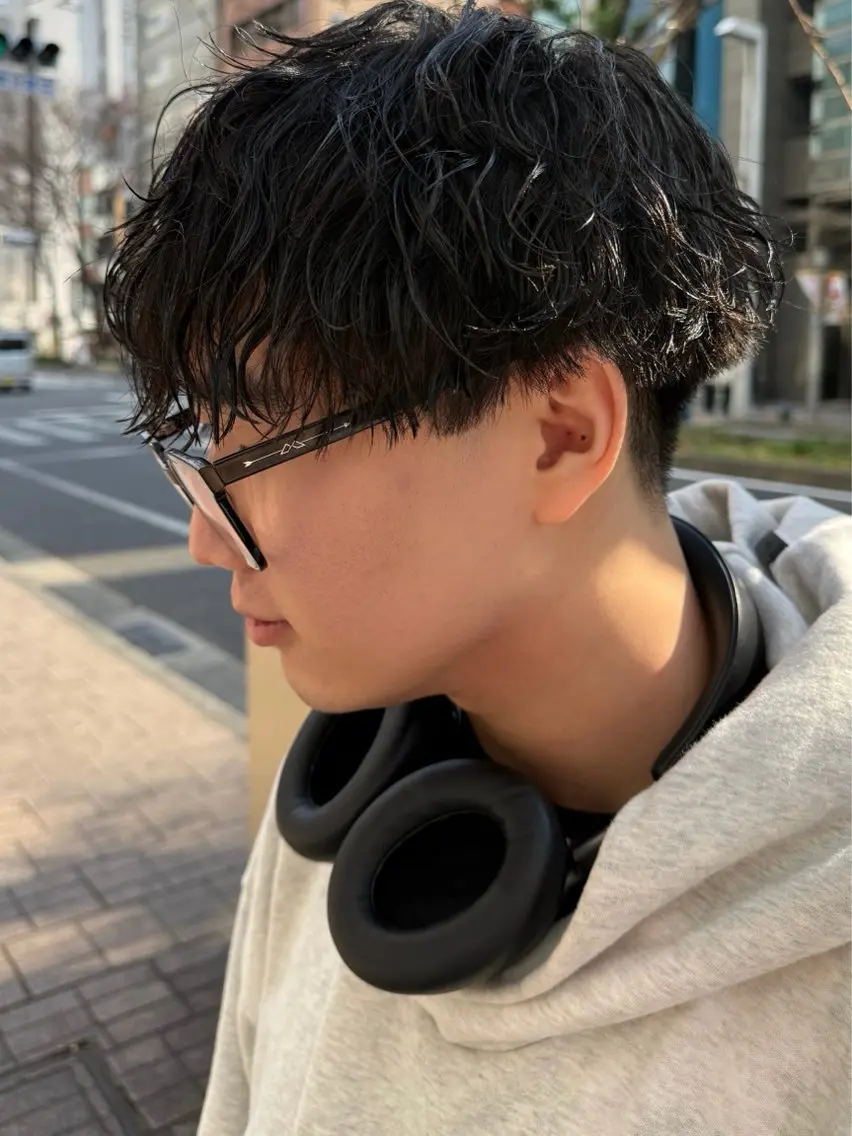 パーマ メンズ マッシュ メンズパーマ 波巻きパーマ スパイラルパーマ カット パーマ メンズパーマ特化/ シャドウ/波巻/陸翔のヘアスタイル