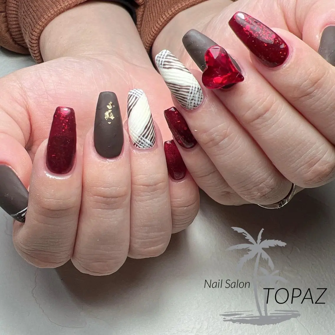 ネイル TOPAZ Ayumiのネイルデザイン
