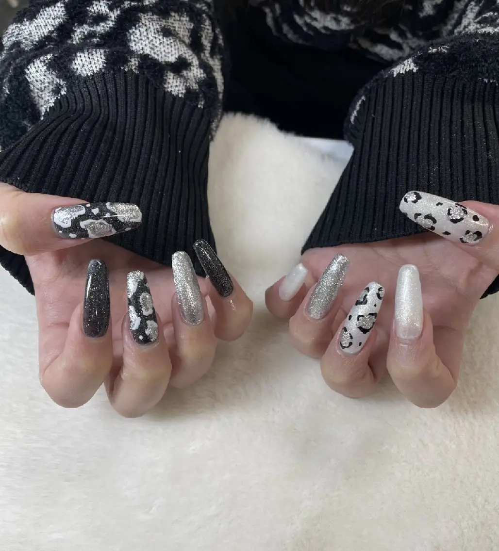 ネイル キラキラネイル ハンドネイル 心斎橋Salon Epokkuのネイルデザイン