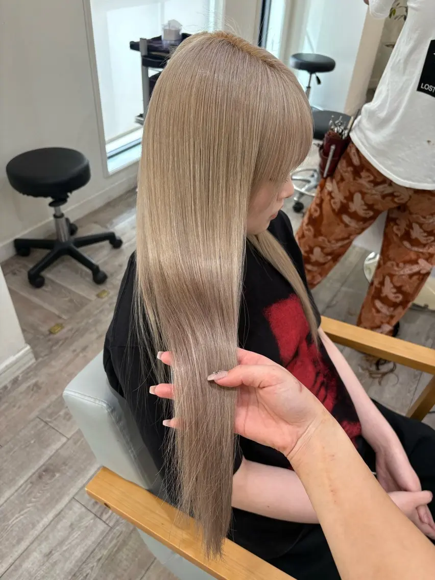 ロング カラー ヘアカラー 大木 唯月のヘアスタイル