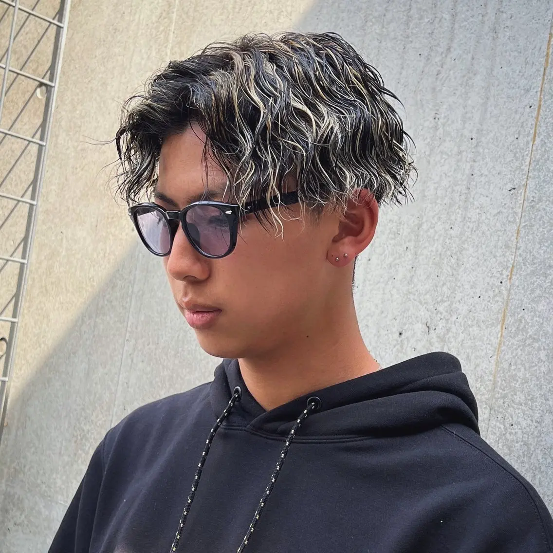 【メンズ限定】メンズカット＋ハイライト＋パーマ＋ケアトリートメントの写真