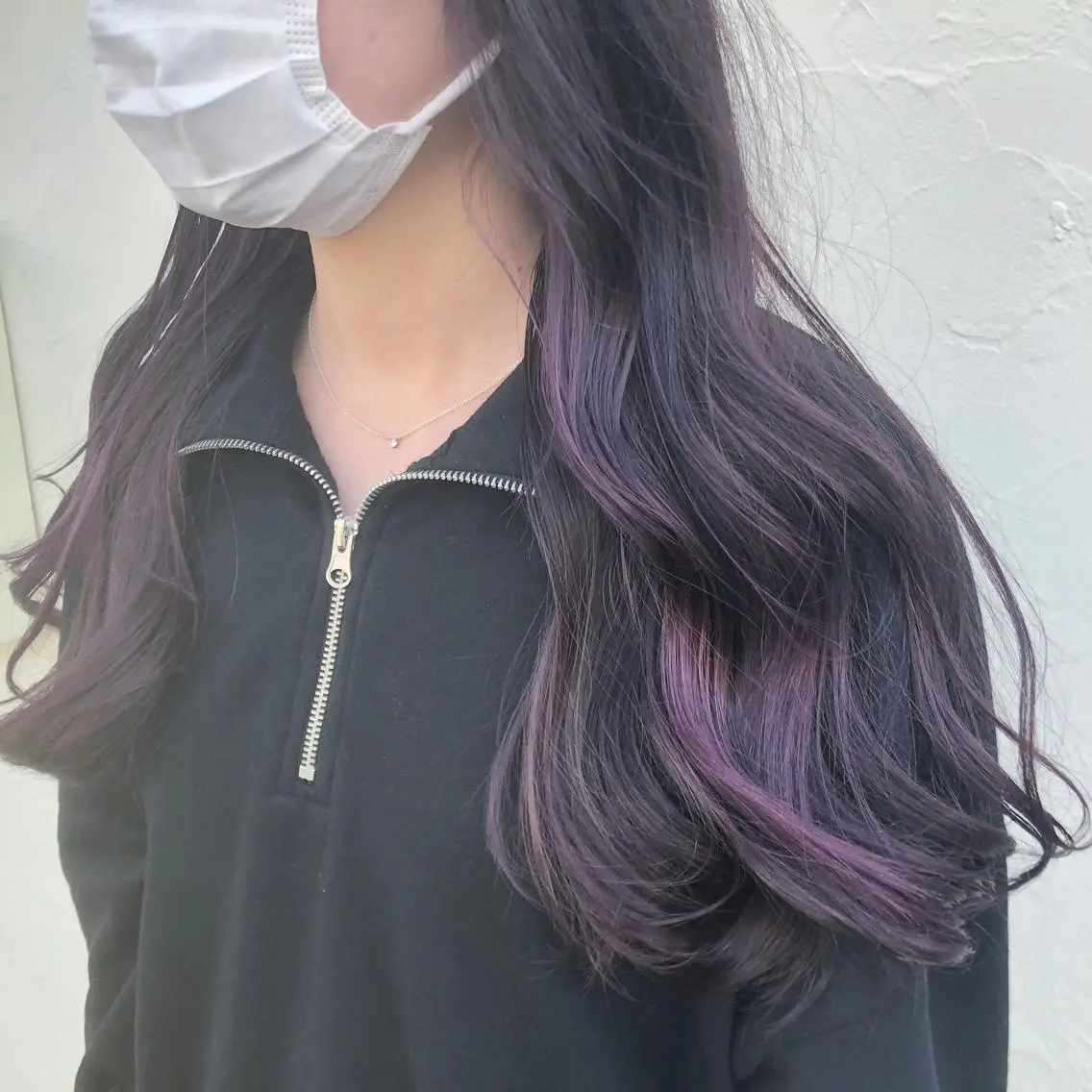 ロング カラー パーマ ヘアアレンジ ブリーチ イヤリングカラー グレージュ インナーカラー バイオレットカラー ヘアカラー 【ツヤ髪美容師】 ツダケイスケのヘアスタイル