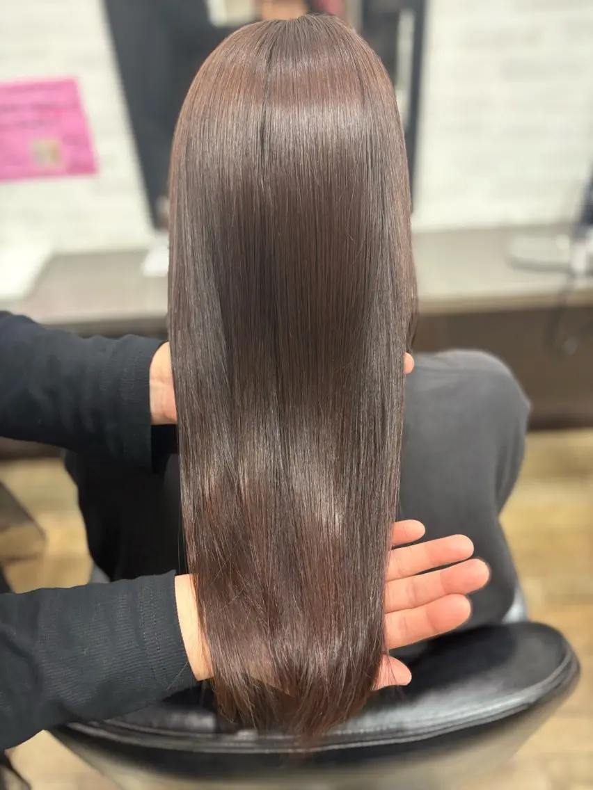 カラー 石川 菜緒のヘアスタイル