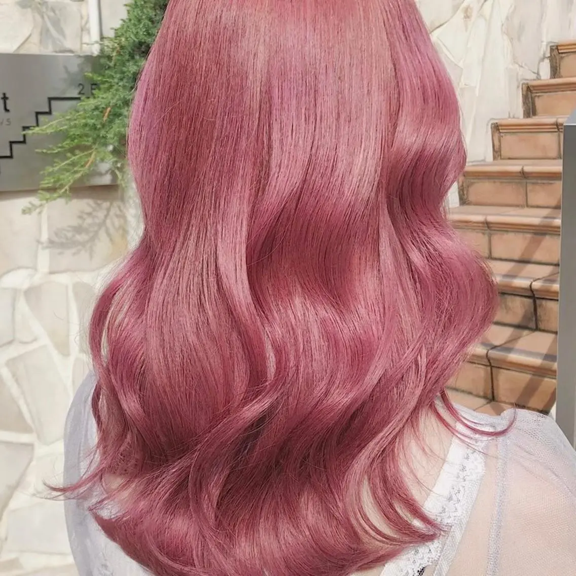 ロング MOMO艶髪 🩵モテカラーのヘアスタイル