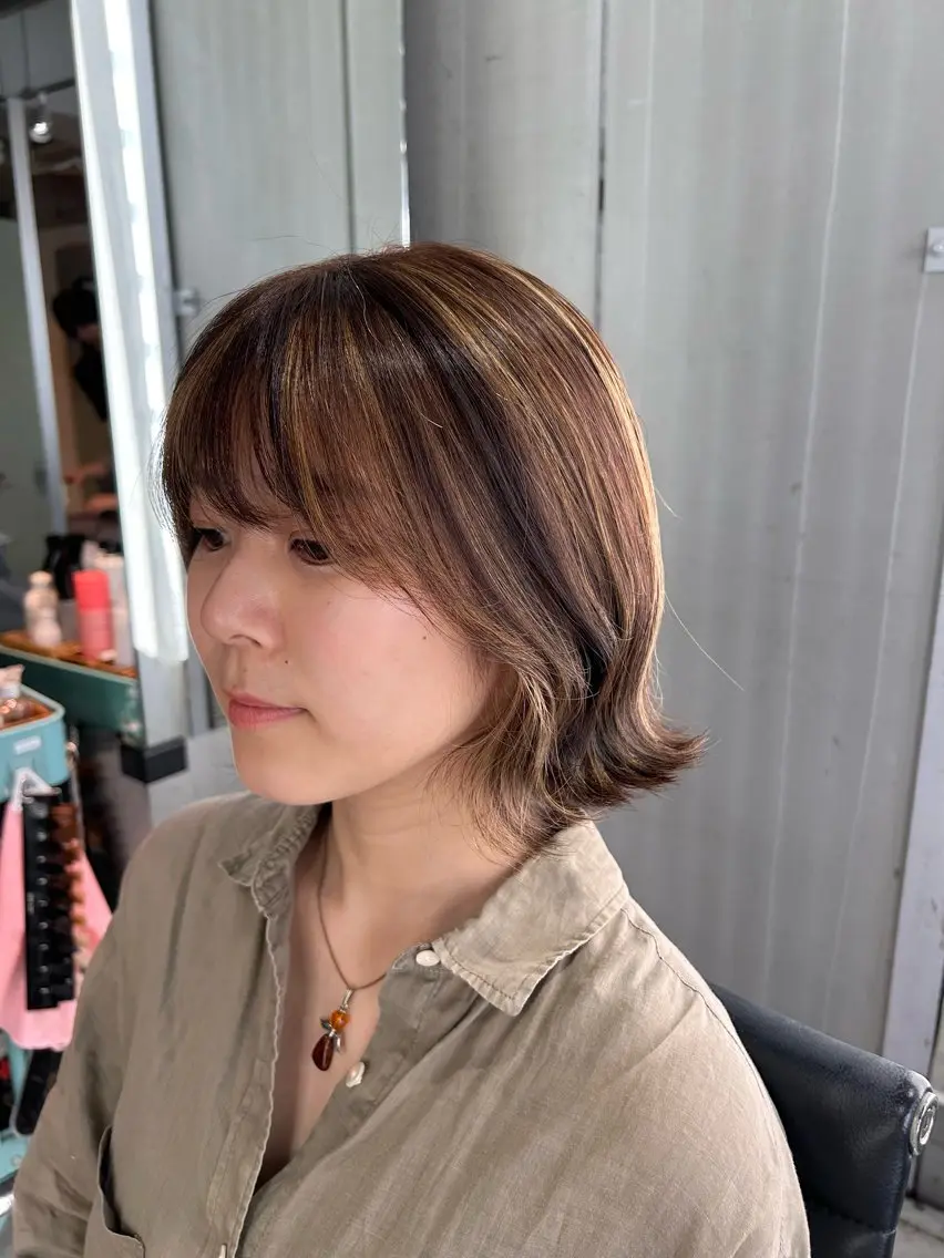 カラー ハイライトカラー F.O.F やまおか りおのヘアスタイル