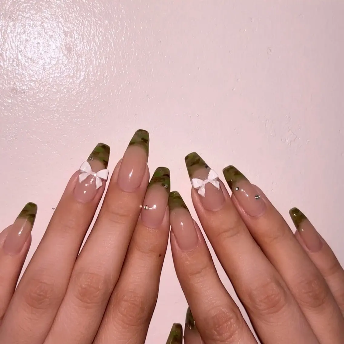 ネイル ハンドネイル フットネイル 直方市ネイルサロン minuitのネイルデザイン