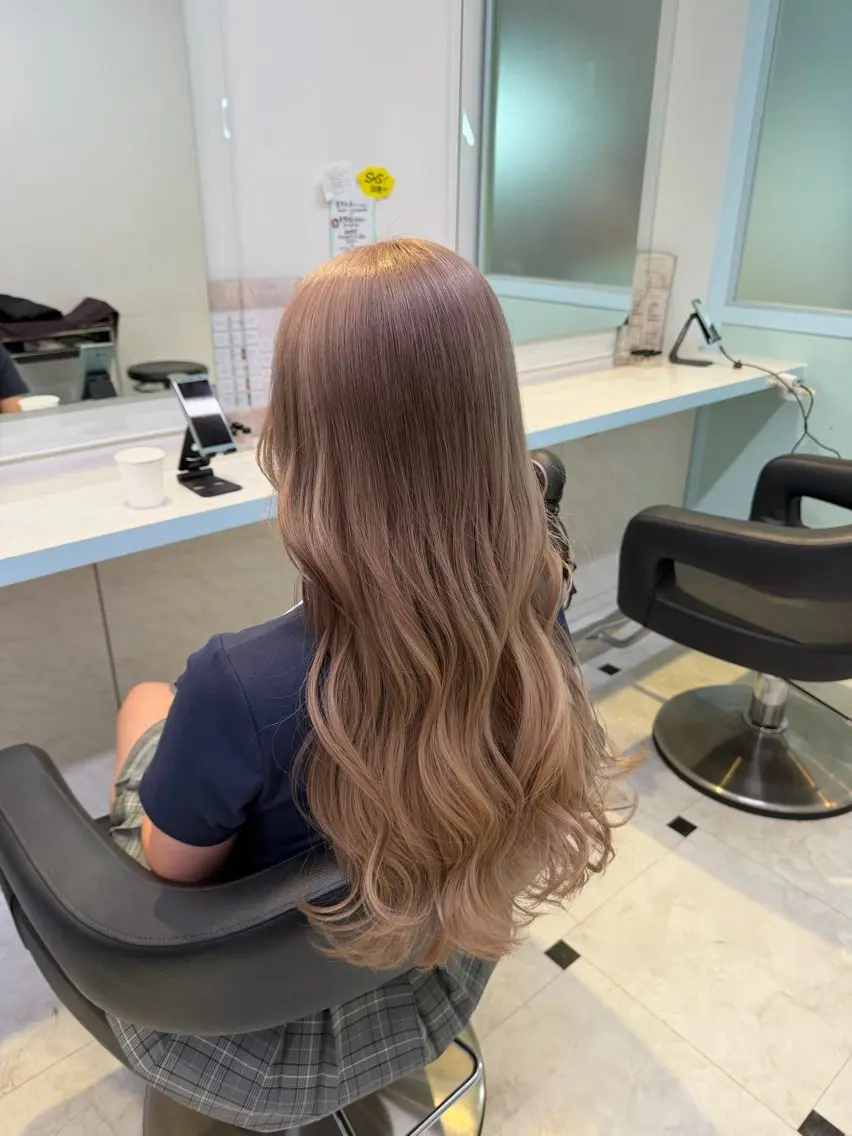 ロング カラー ヘアカラー トリートメント ブリーチカラー 🩵MIZUKIのヘアスタイル