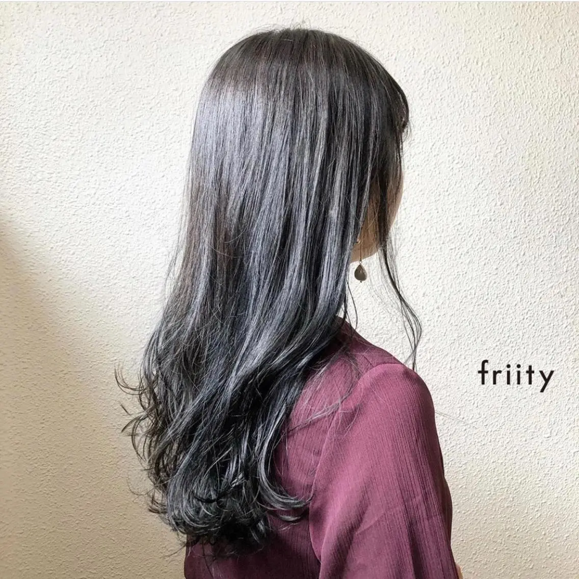 ロング カラー ブルーカラー ブルージュ ヘアカラー トリートメント 中司 莉菜のヘアスタイル