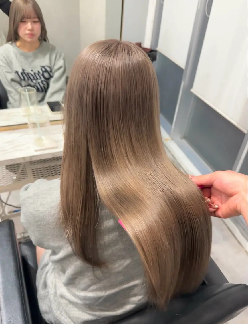 ロング カット ヘアカラー トリートメント 🩶ブリーチ/ レイヤー🩶フミカのヘアスタイル