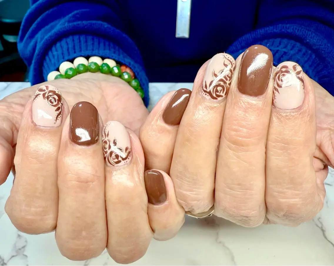 ネイル アートネイル チークネイル フレンチネイル キラキラネイル マグネットネイル Mai’s nailのネイルデザイン