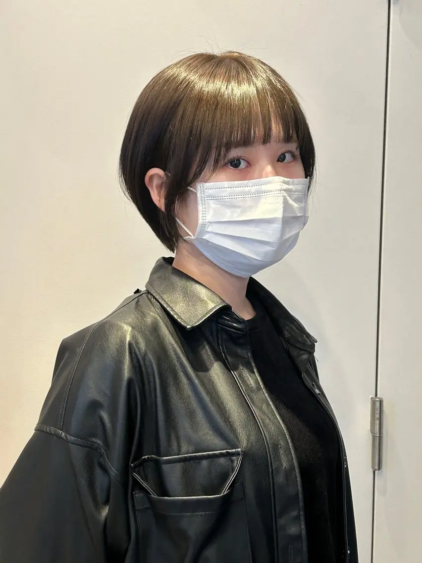 ショート カラー グレージュ オリーブグレージュ オリーブグレー ヘアカラー ナチュラル大人っぽい スタイル　MAORIのヘアスタイル