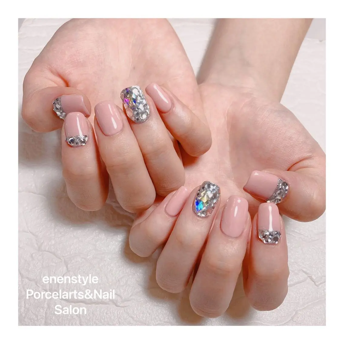 ミディアム ネイル ハンドネイル 🐾enen style 🐾のネイルデザイン