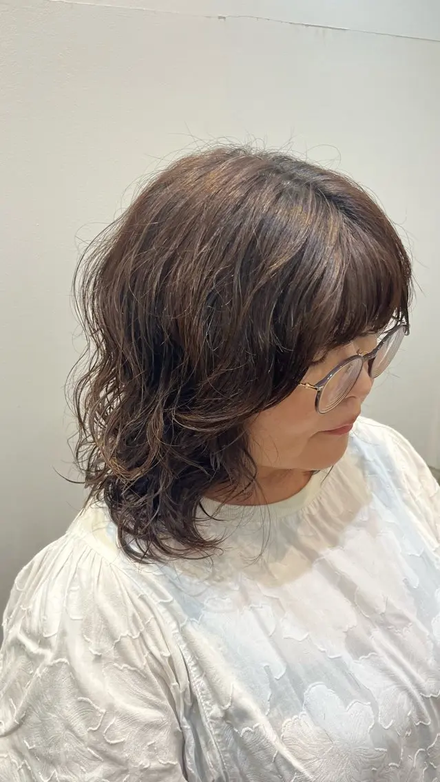 ミディアム カット パーマ 岡野 豪のヘアスタイル