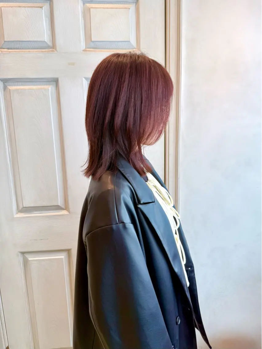 ミディアム ウルフカット カット ヘアカラー 千 田のヘアスタイル