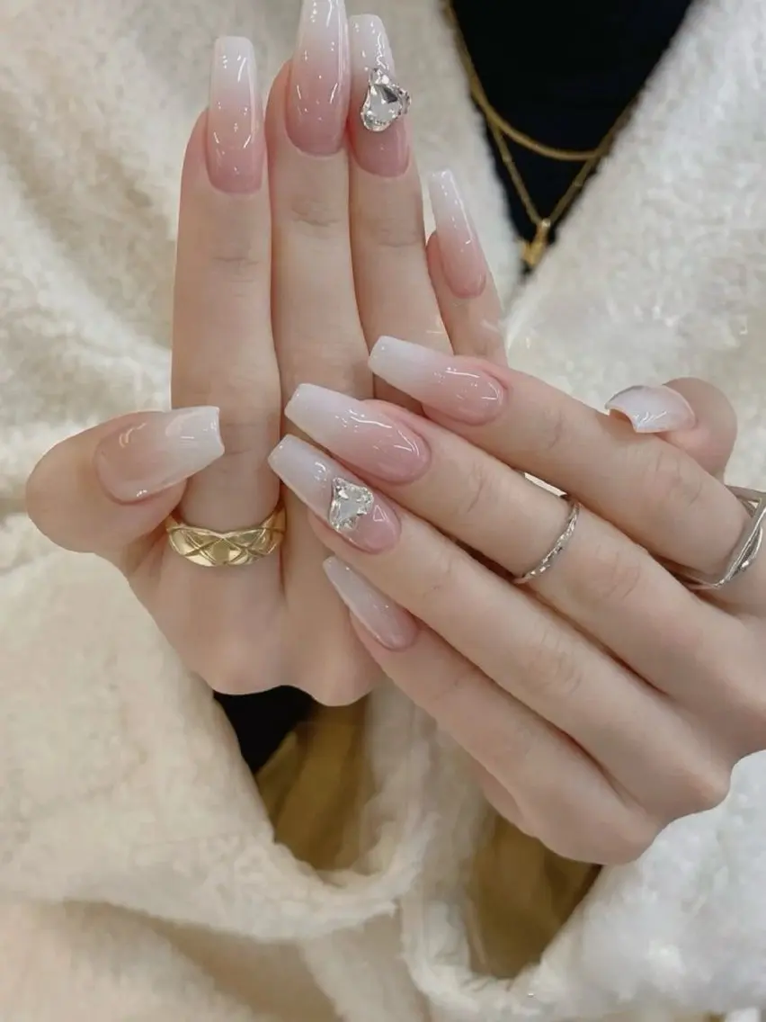 ネイル 長さ出し フレンチネイル グラデーション 卒業式 マグネットネイル ハンドネイル MIHANA NAILのネイルデザイン