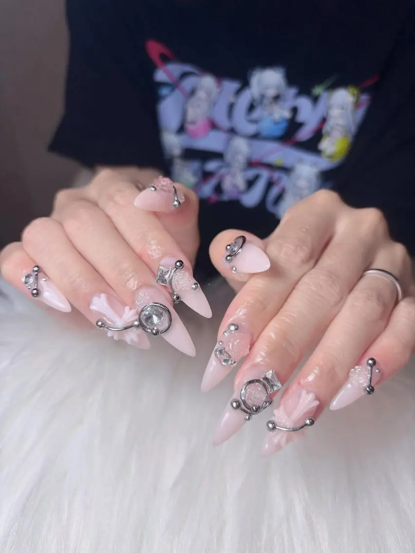 ネイル ハンドネイル Swan Nail Salonのネイルデザイン