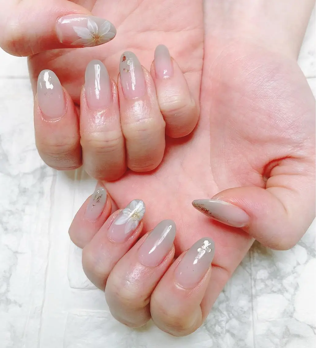 ネイル アートネイル フラワーネイル ハンドネイル ハンドケア Nailsalon Eve（イヴ）のネイルデザイン