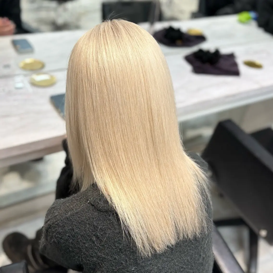 ロング カラー ブロンド ホワイトブロンド ヘアカラー トリートメント ヘアセット 色落ち綺麗🩰ハイ トーン🎀RINKAのヘアスタイル
