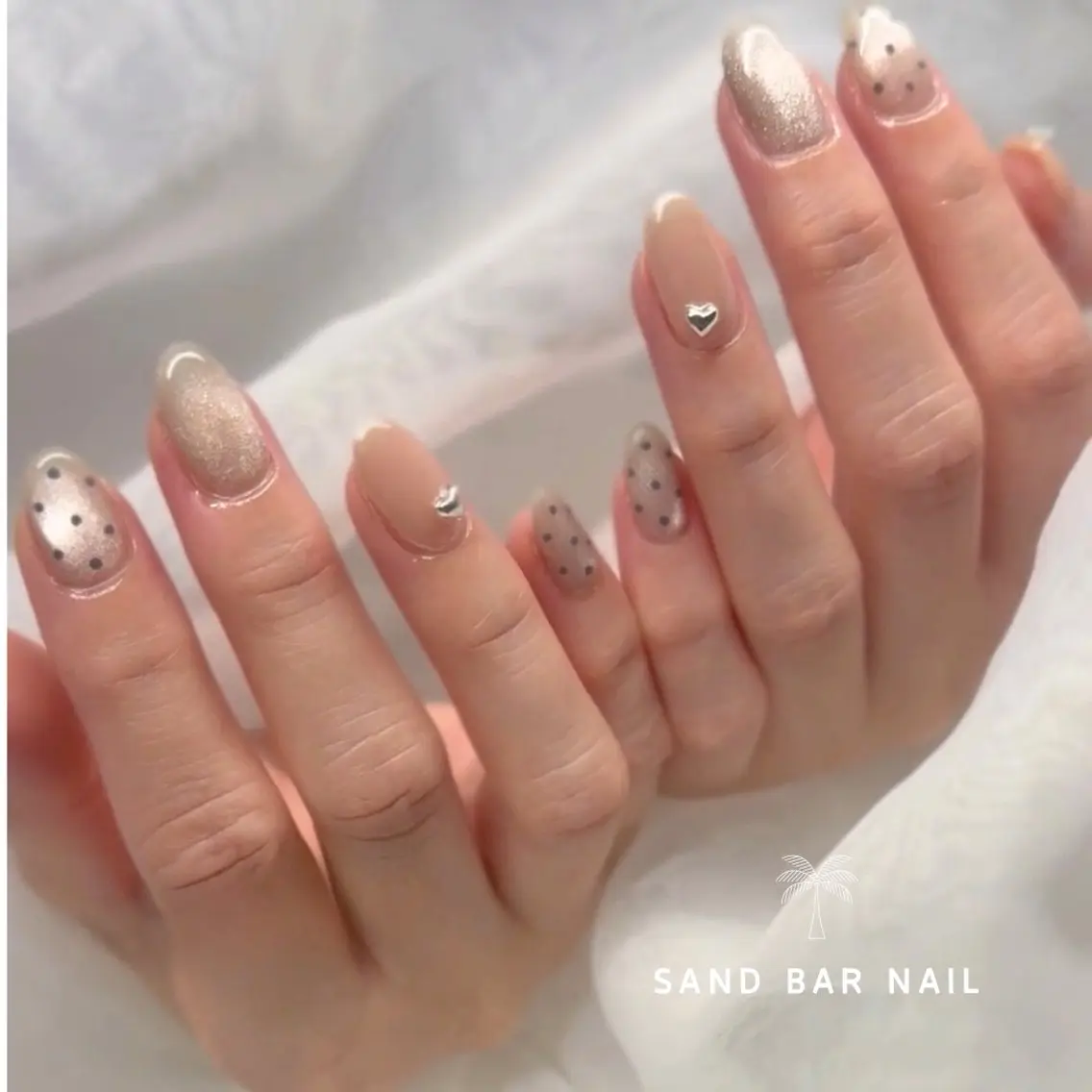 ネイル ドット ハート ハンドネイル SAND BAR  NAILのネイルデザイン
