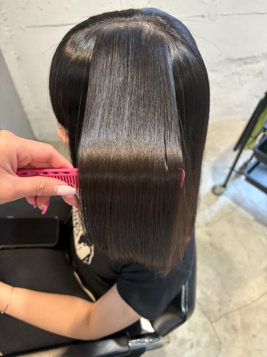 ミディアム 縮毛矯正 縮毛矯正 トリートメント Juna✂️ レイヤー / ボブのヘアスタイル
