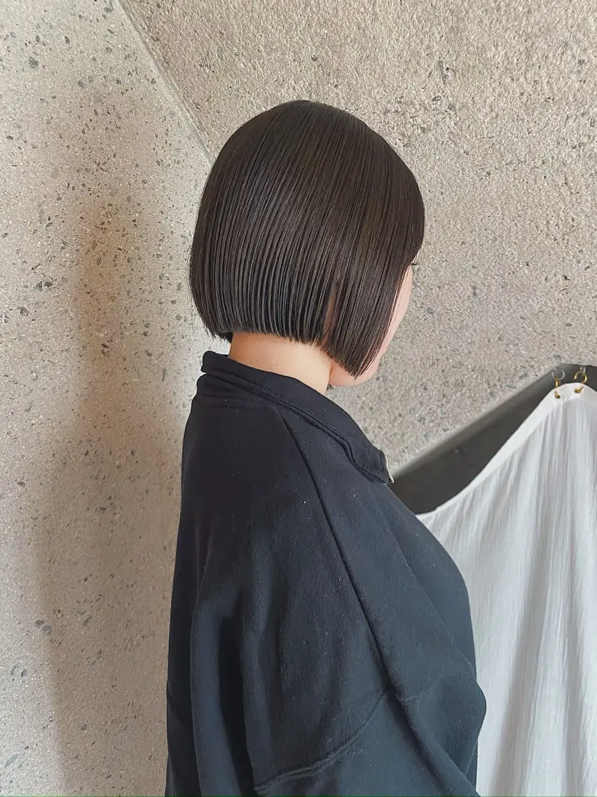 ショート 切りっぱなしボブ 前下がりボブ ボブレイヤー ボブ くびれヘア 平尾薬院/IZAKI ボブ/ショート/前髪のヘアスタイル