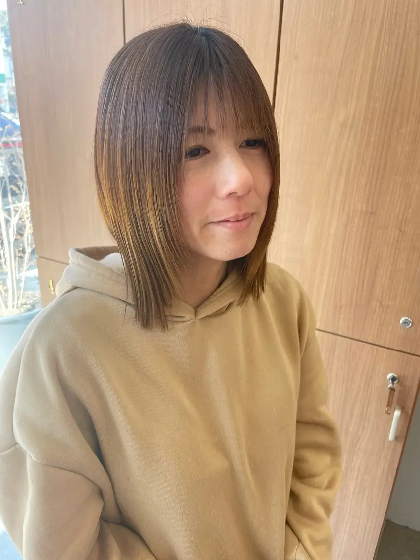 ミディアム 鈴木 梨瑚のヘアスタイル