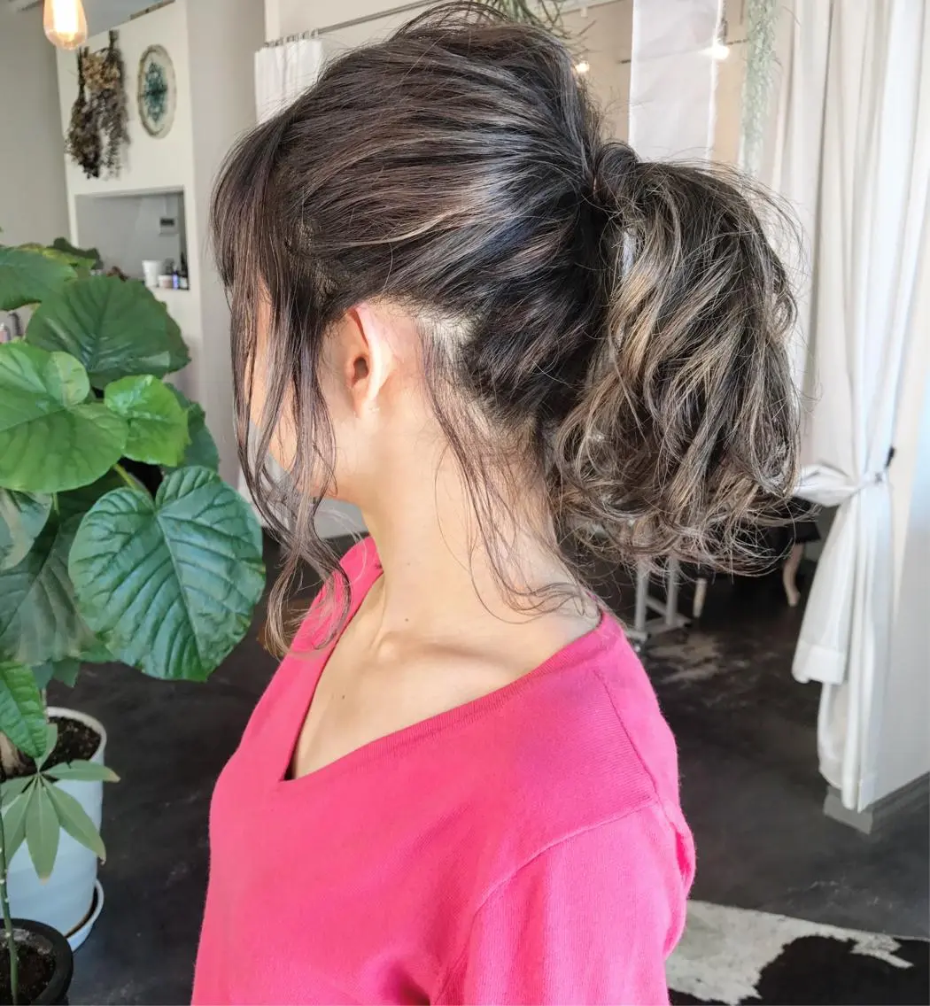 ミディアム カラー ヘアアレンジ アッシュ グラデーションカラー ハイライトカラー ボブ ハイライト Mariana/ 鶴原-ハイライトのヘアスタイル
