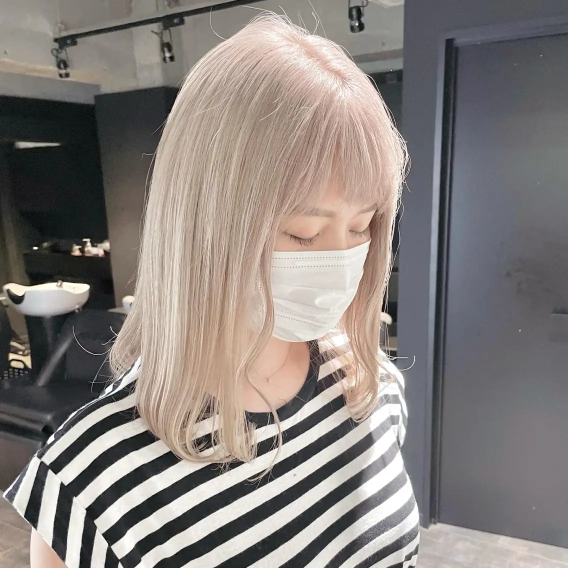 セミロング カラー ブロンド ホワイトブロンド ヘアカラー トリートメント ✨MiL✨ ✨心斎橋✨のヘアスタイル