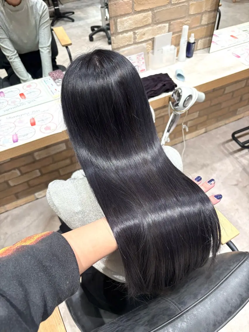 ミディアム フェザー/シャドウ/ メッシュパーマのヘアスタイル