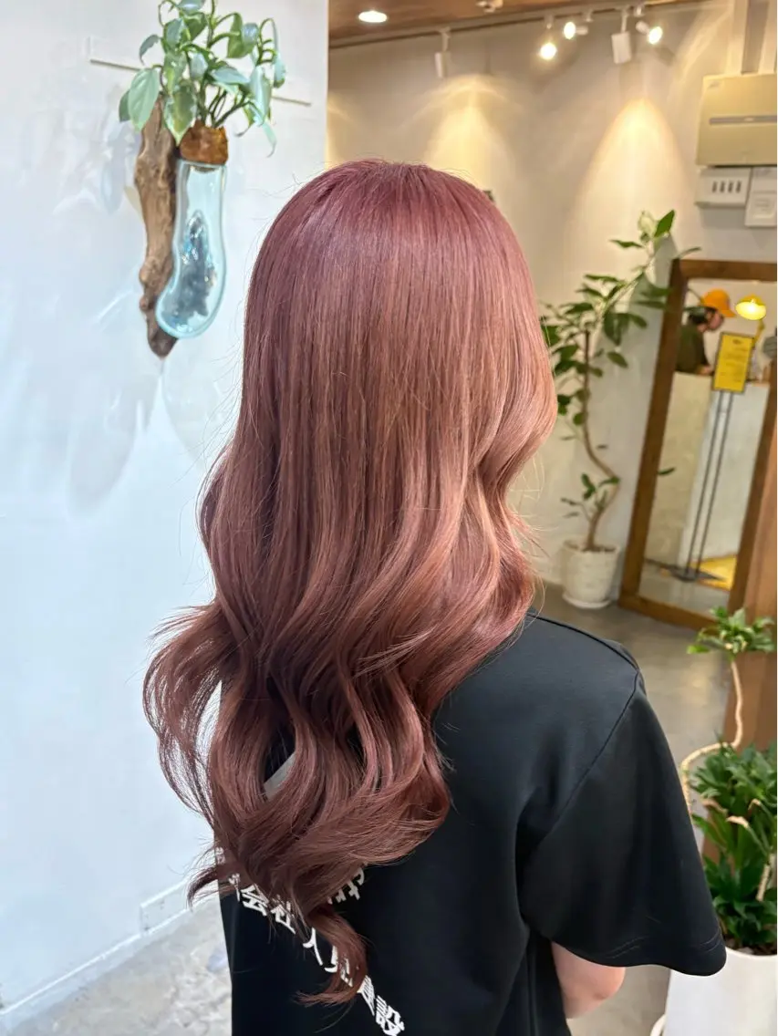 ロング カラー ピンクカラー 𝐍𝐚𝐧𝐚{ LEB/神戸三宮元町のヘアスタイル