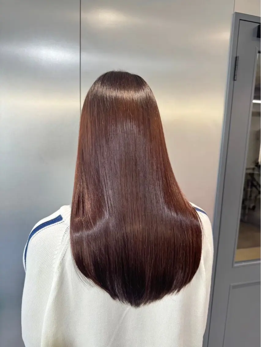 ロング ヘアカラー 上川 柚綺のヘアスタイル