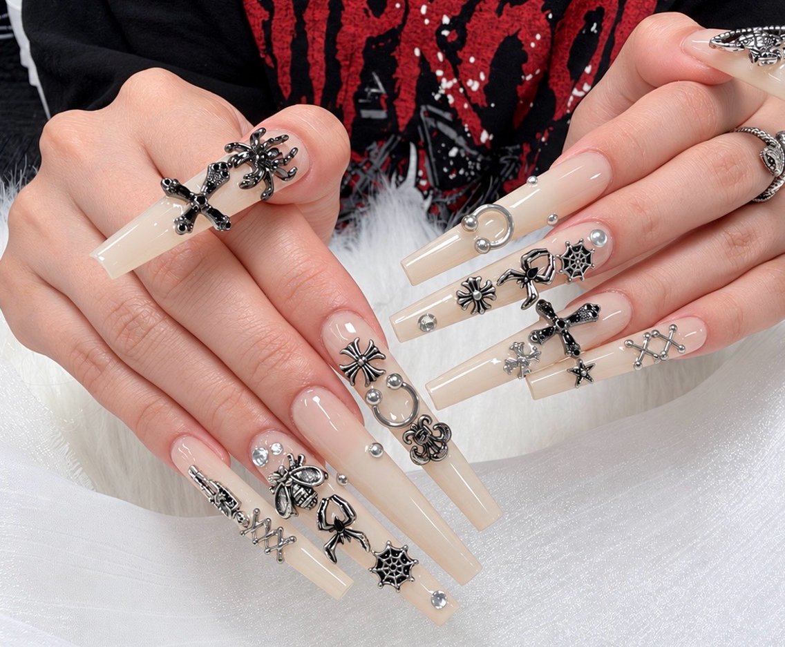 ネイル アートネイル フレンチネイル ジェルネイル 氷ネイル・うるうるネイル キラキラネイル ハンドネイル Julie NailSalonのネイルデザイン