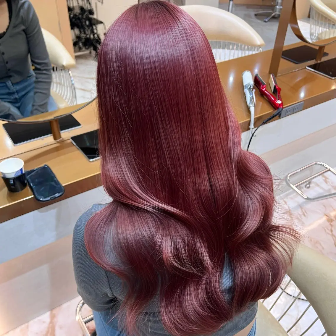 ロング 🩷似合わせカラー 💙小顔レイヤー田中のヘアスタイル