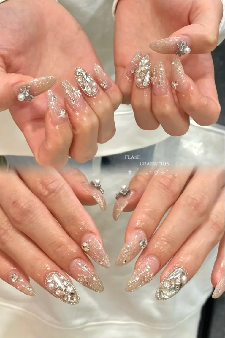 ネイル キラキラネイル 🎀FLORANZ 🎀MIKAのネイルデザイン