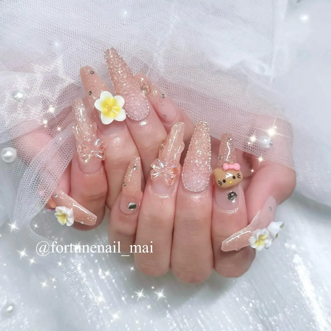 ネイル キラキラネイル 持ち込み 夏ネイル ハンドネイル 🎀Mai 🎀のネイルデザイン