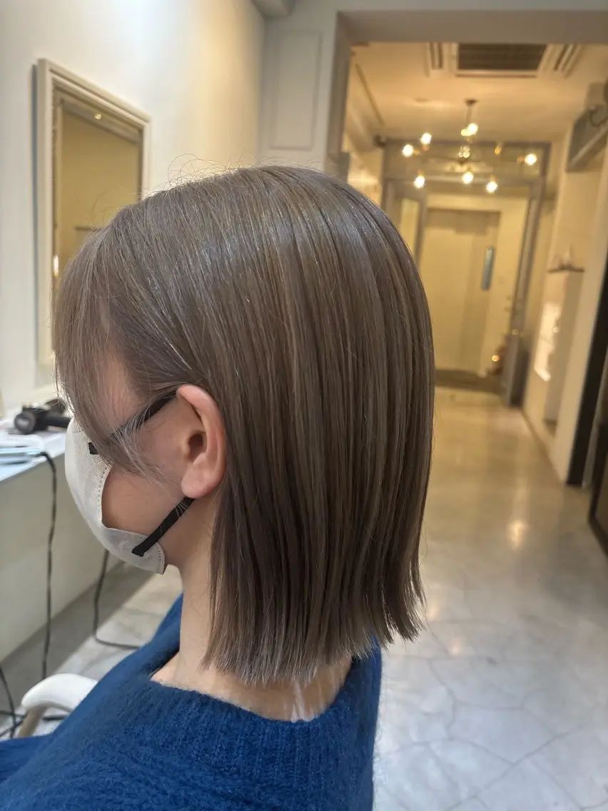 ミディアム カット ヘアカラー トリートメント 西岡 乙花のヘアスタイル