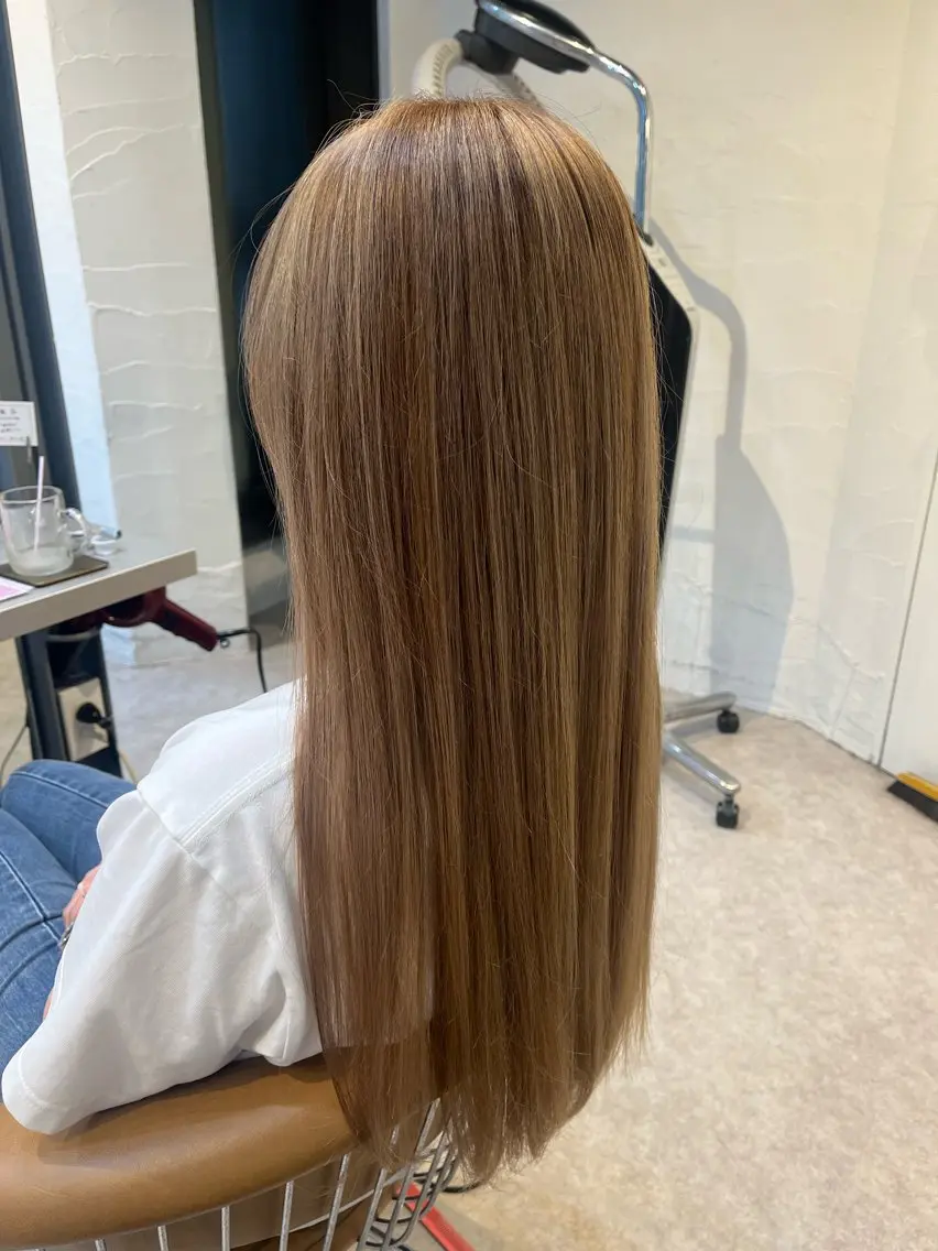 ロング カラー バレイヤージュ レイヤーカット ヘアカラー うしだ かおるのヘアスタイル