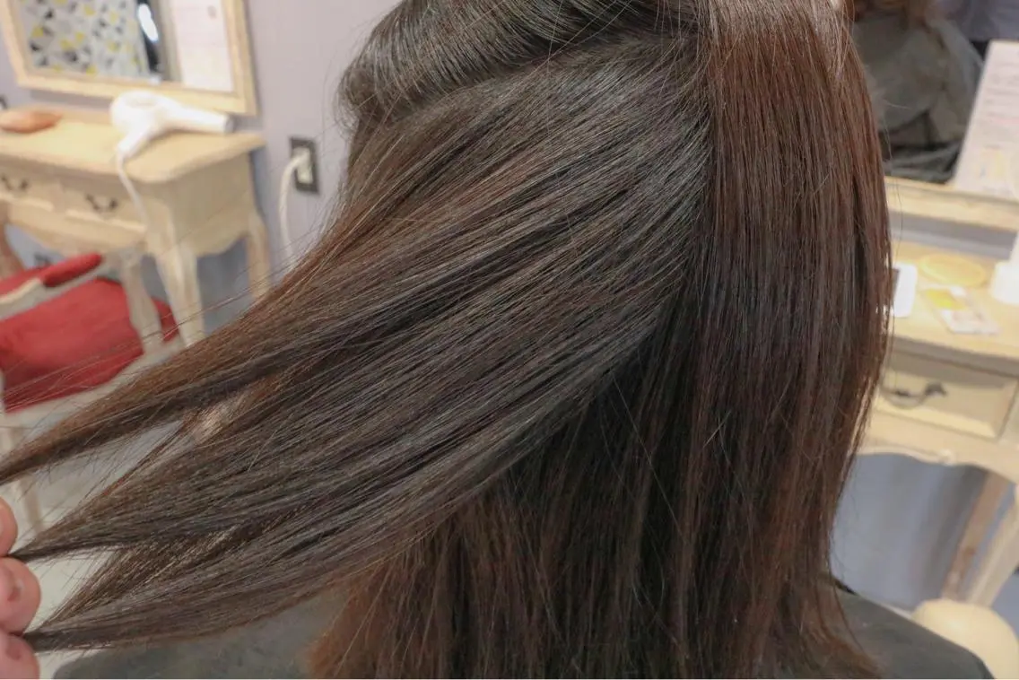 ミディアム 縮毛矯正 透明感カラー🇰🇷 レイヤー✨桑原　研太のヘアスタイル