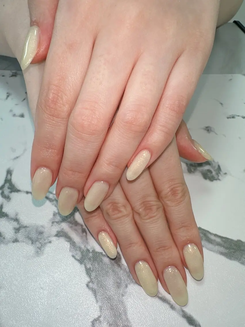 ネイル パステルネイル 黄色 ハンドネイル nicoto Harukiのネイルデザイン