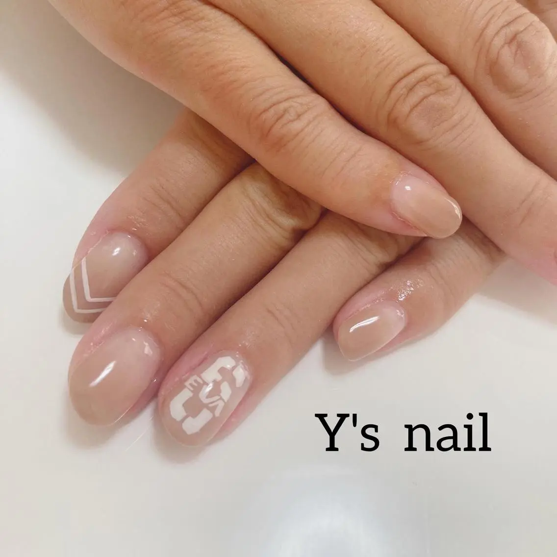 ネイル 手書きが得意🖌️ Y’s  nailのネイルデザイン