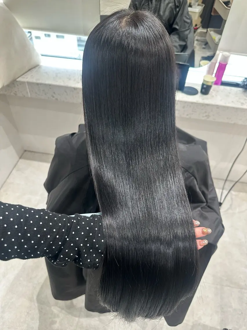【クセ、広がりから無縁に💫艶髪💎】カット+Premium艶髪ストレート+TOKIOトリートメントの写真