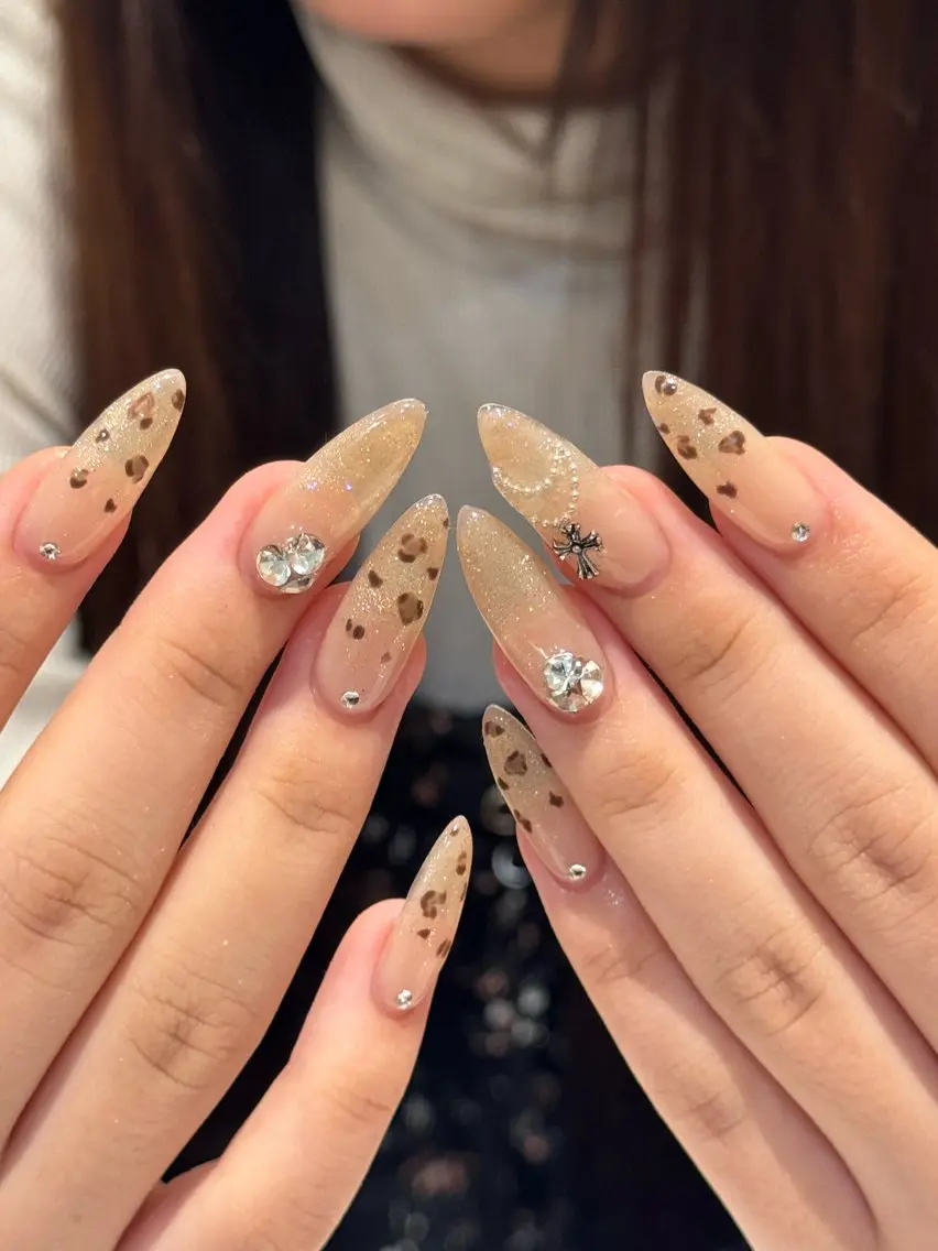 ネイル ハンドネイル AKASHI 🌺のネイルデザイン