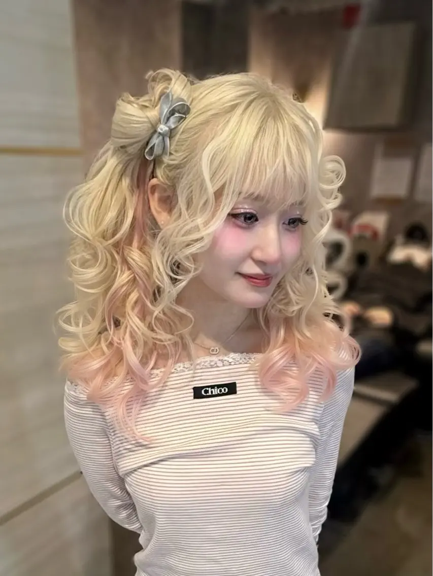 ロング カラー ヘアアレンジ カット ヘアセット 🌱巴結生🌿グレー ジュ☁️ミルクティーのヘアスタイル