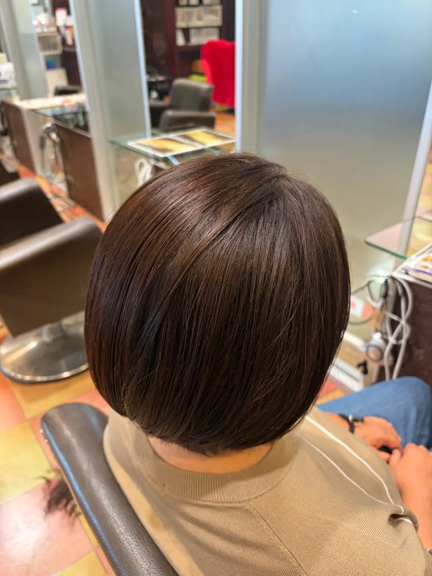 ショート カラー 長谷川 賢治のヘアスタイル