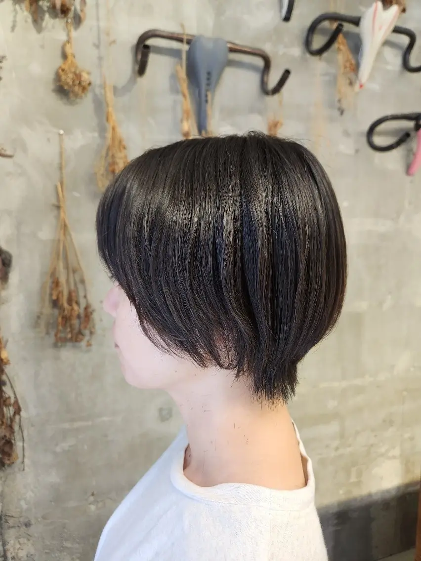 ショート カット 井尻 柚都歩のヘアスタイル