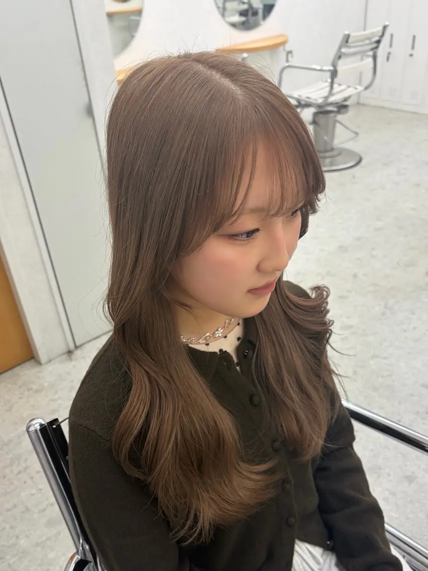 ロング カラー カット ヘアカラー ベージュ🤎透明感 カラー/リン🔔のヘアスタイル