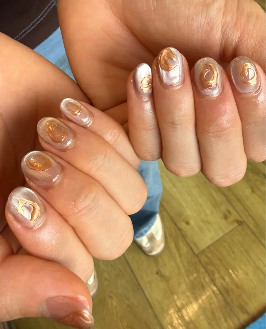 ネイル 氷ネイル・うるうるネイル キラキラネイル マグネットネイル ミラーネイル ニュアンスネイル ハンドネイル ナチュリガ ネイル megumi.Sのネイルデザイン