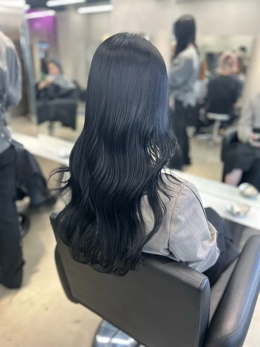 ロング カラー アッシュ ブルーカラー ダークアッシュ ダブルカラー グレージュ ヘアカラー トリートメント ヘアセット 渋谷/原宿♡PELE 縮毛矯正/ストレートのヘアスタイル