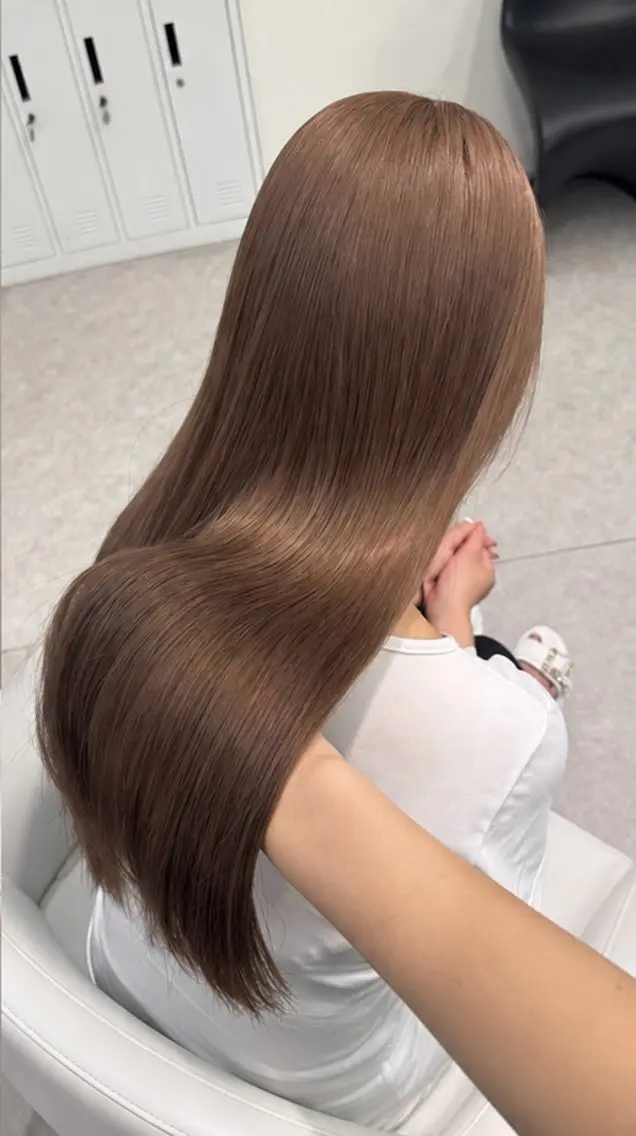 カット+ブリーチ+カラー+トリートメントの写真