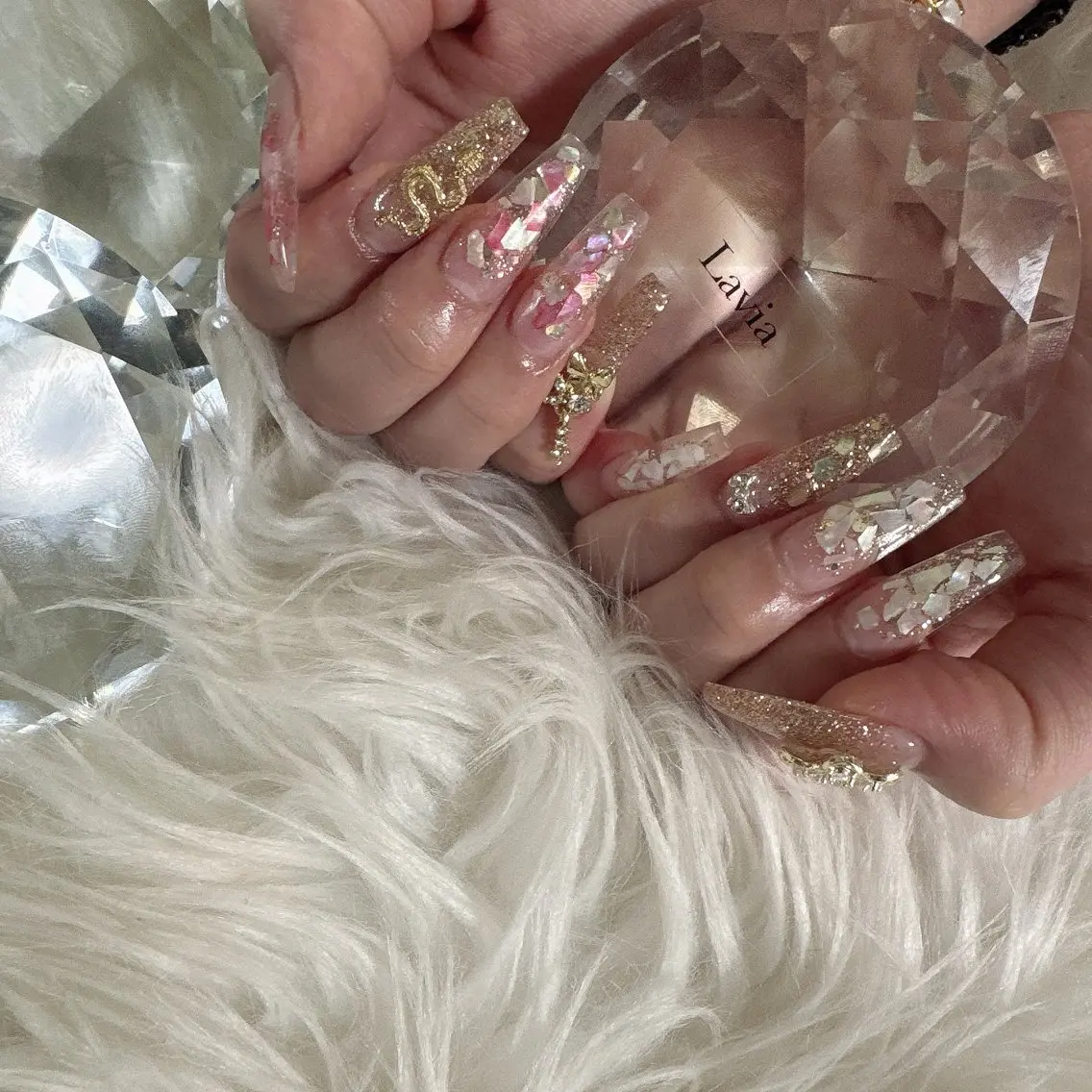 ネイル lavia🖤 ayumiのネイルデザイン